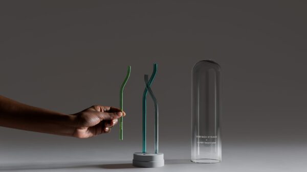 Surface Straws by Layer Design