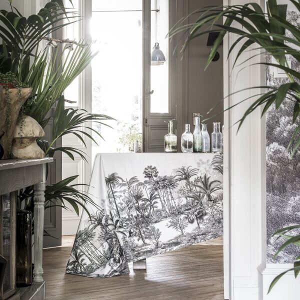 amazone-tablecloth-black-white-150x300cm-02-amara
