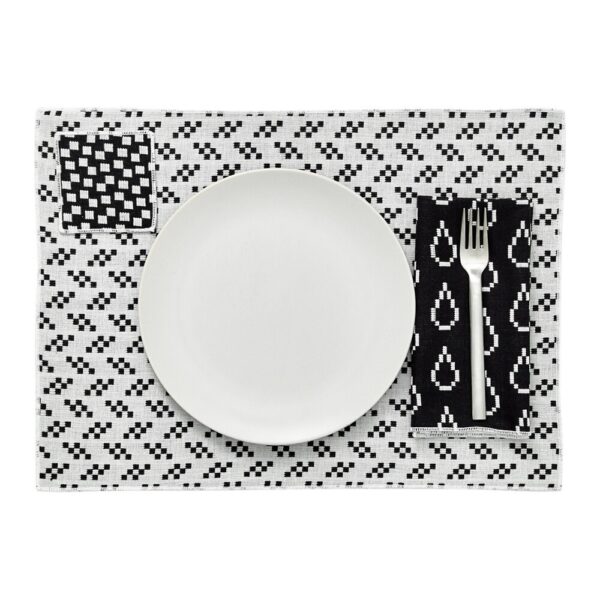 assorted-printed-placemats-set-of-4-black-white-03-amara
