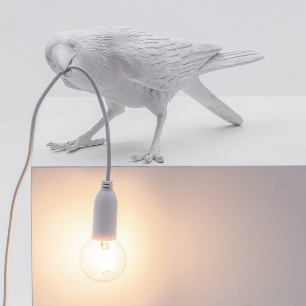 bird-table-lamp-playing-white-02-amara