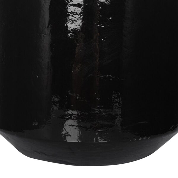 black-ceramic-vase-short-04-amara