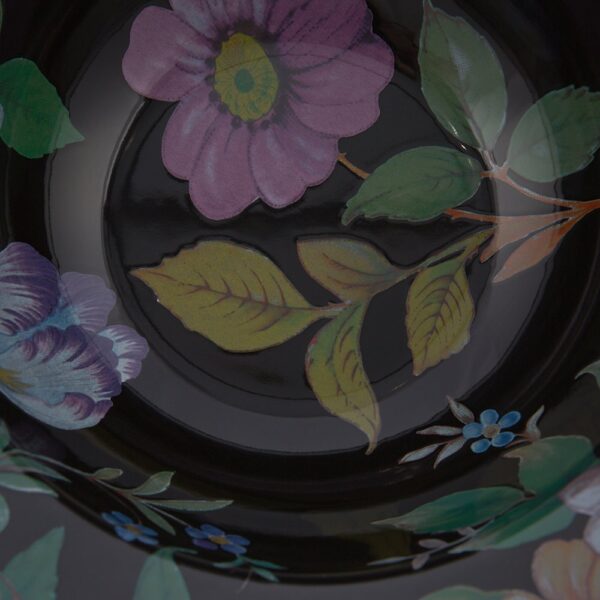 flower-market-enamel-serving-bowl-black-02-amara