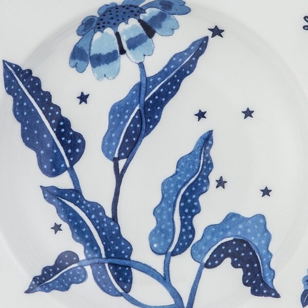 funky-table-la-tavola-scomposta-blue-flower-plate-05-amara