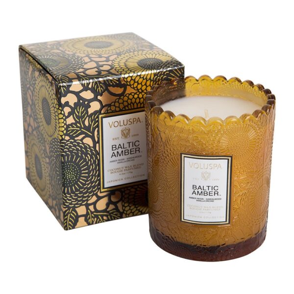japonica-limited-edition-candle-baltic-amber-175g-02-amara