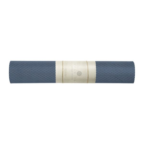 lightweight-yoga-mat-blue-03-amara