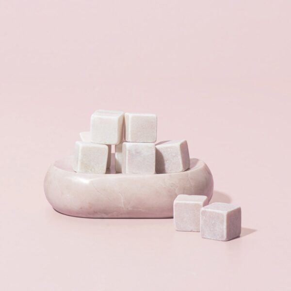 marble-soap-dish-pink-02-amara