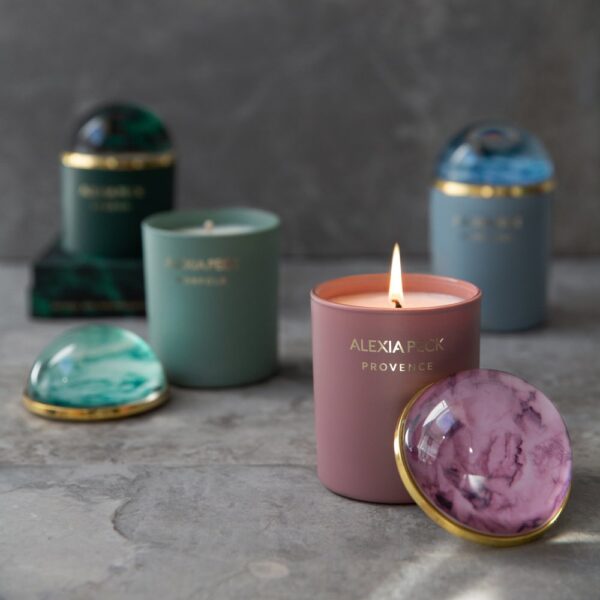 provence-candle-paperweight-white-geranium-lavender-03-amara