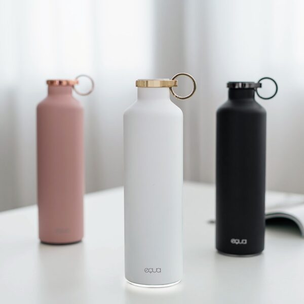 smart-hydration-water-bottle-pink-blush-03-amara
