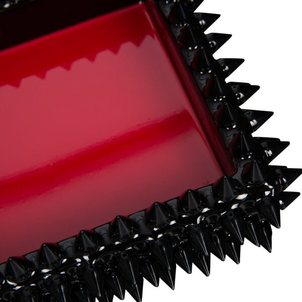 spikes-tray-black-red-02-amara