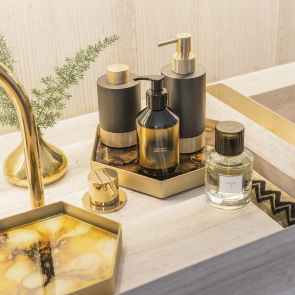 ssp-1-club-soap-dispenser-dark-bronze-matt-gold-03-amara