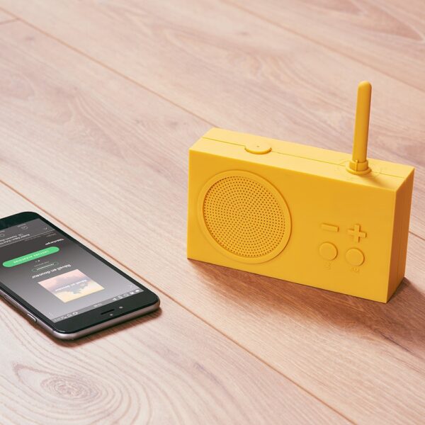 tykho-3-fm-radio-bluetooth-speaker-yellow-02-amara