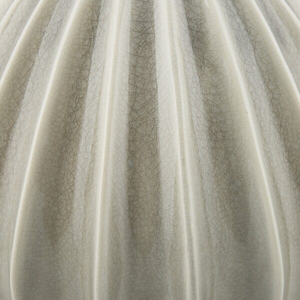 wide-ceramic-vase-rainy-day-large-05-amara