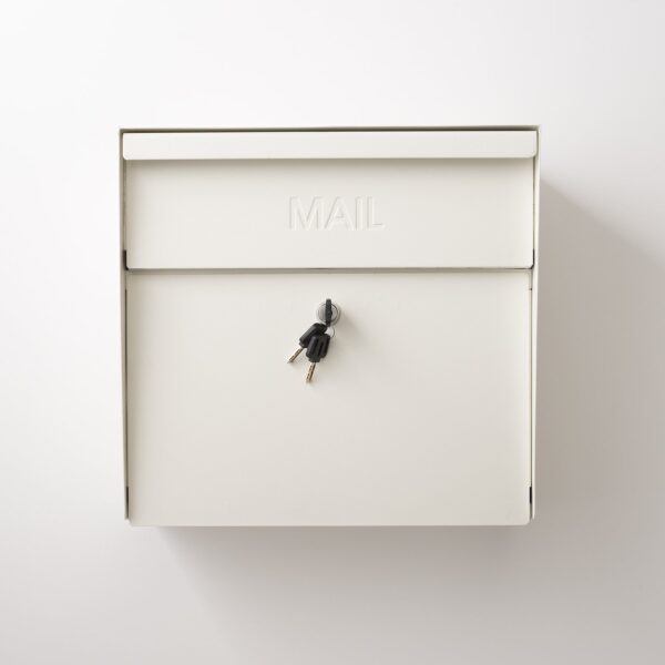 locking-mailbox-natural-white