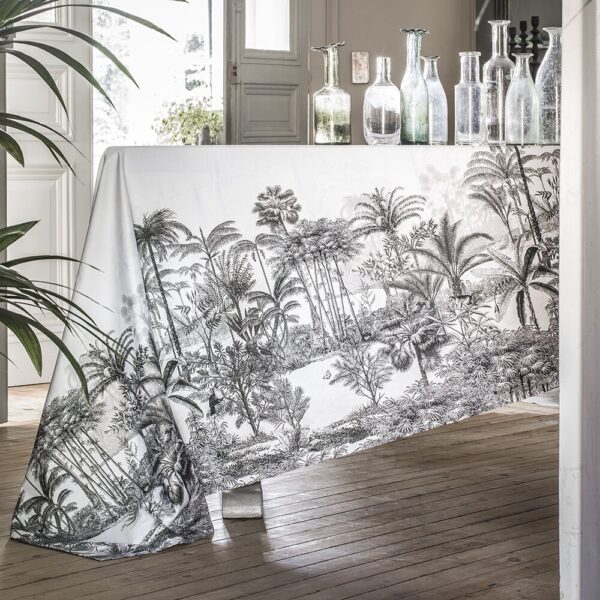 amazone-tablecloth-black-white-150x300cm