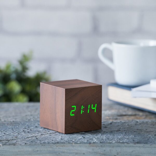 cube-click-clock-walnut-green-led