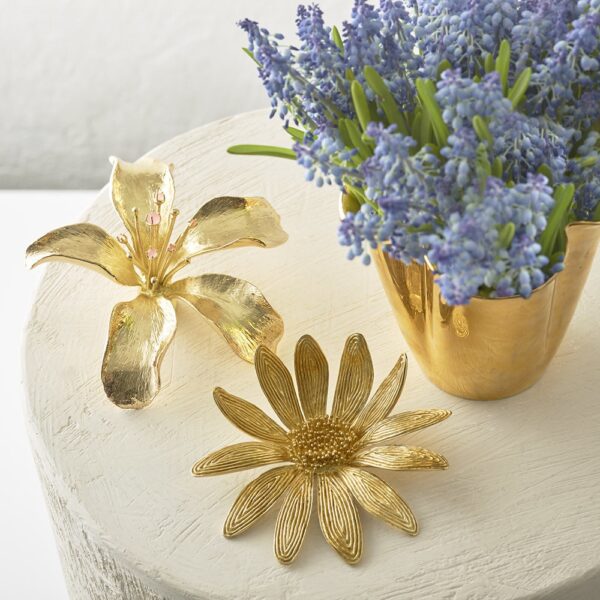 marguerite-brass-flower-gold
