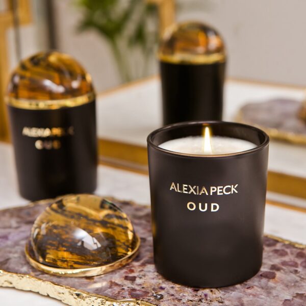 oud-candle-paperweight