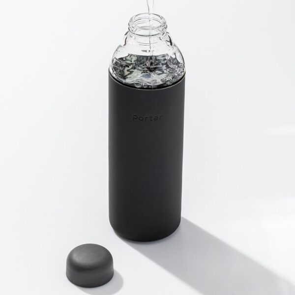 the-porter-water-bottle-charcoal