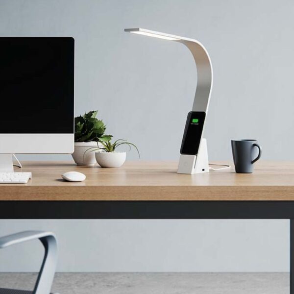 Brooklyn Aura - LED Desk Lamp - with Qi Wireless Charging - Brushed Aluminum Finish