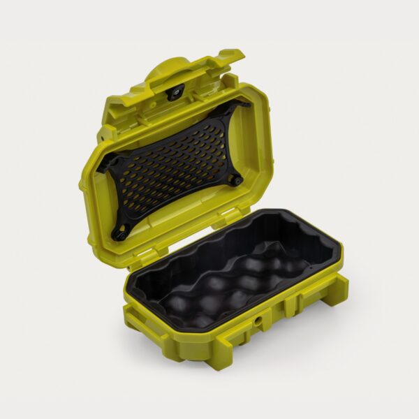 evergreen-52-micro-waterproof-camera-case-yellow-w-rubber-insert-282167-01-moment