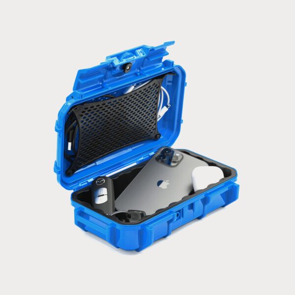 evergreen-56-micro-waterproof-camera-case-w-rubber-insert-blue-282177-02-moment