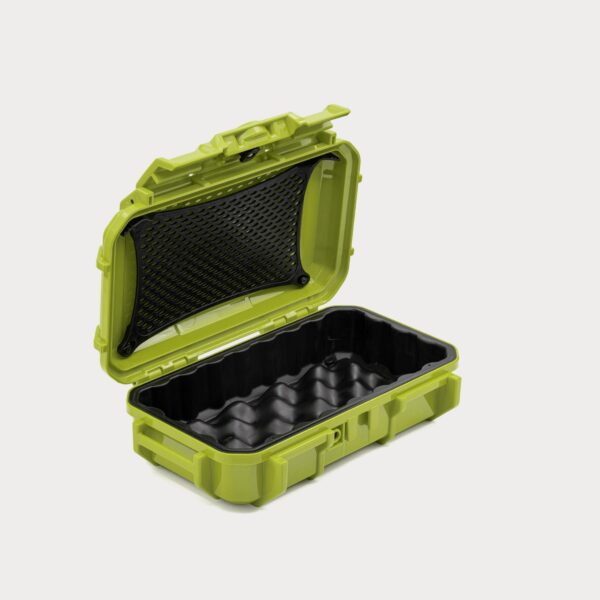 evergreen-56-micro-waterproof-camera-case-w-rubber-insert-green-282175-01-moment