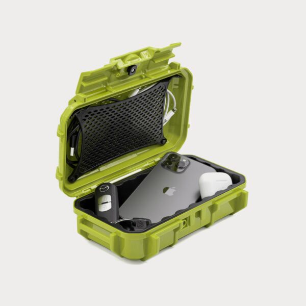 evergreen-56-micro-waterproof-camera-case-w-rubber-insert-green-282175-02-moment