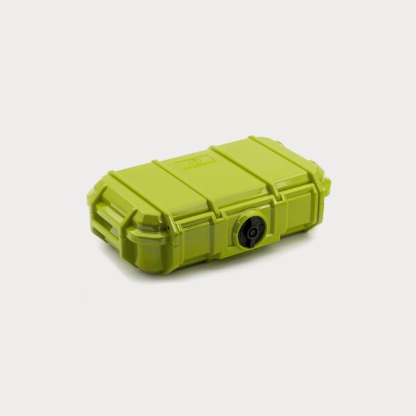 evergreen-56-micro-waterproof-camera-case-w-rubber-insert-green-282175-03-moment