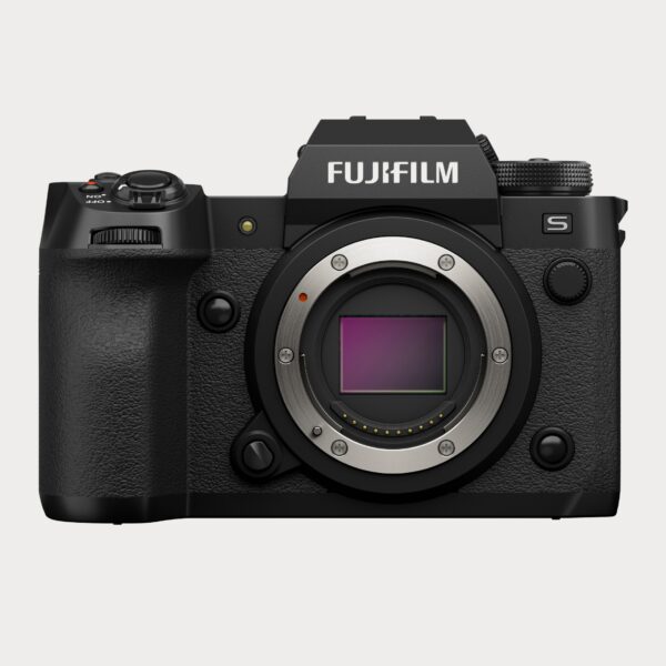 fujifilm-x-h2s-mirrorless-digital-camera-ultimate-bundle-set-148-01-moment