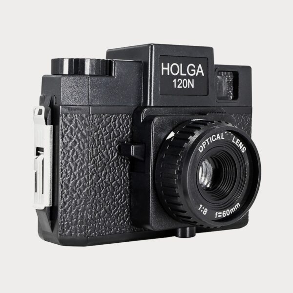holga-120n-medium-format-film-camera-with-hotshoe-black-144120-01-moment