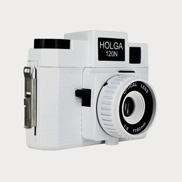 holga-120n-medium-format-film-camera-with-hotshoe-white-785120-01-moment