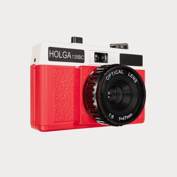 holga-135bc-35mm-bent-corners-film-camera-288135-01-moment