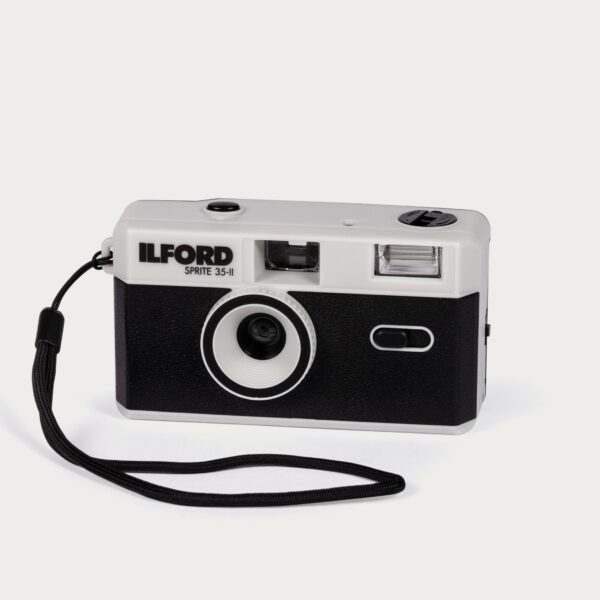 ilford-sprite-35-ii-reusable-35mm-film-camera-black-silver-2005153-01-moment
