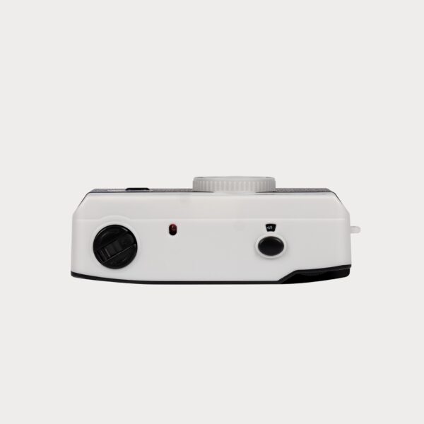 ilford-sprite-35-ii-reusable-35mm-film-camera-black-silver-2005153-03-moment