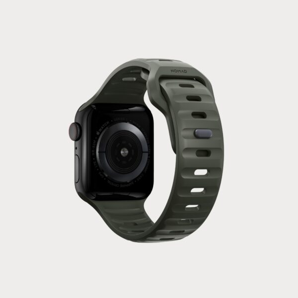 nomad-sport-strap-for-apple-watch-41mm-40mm-38mm-ash-green-nm01135685-02-moment