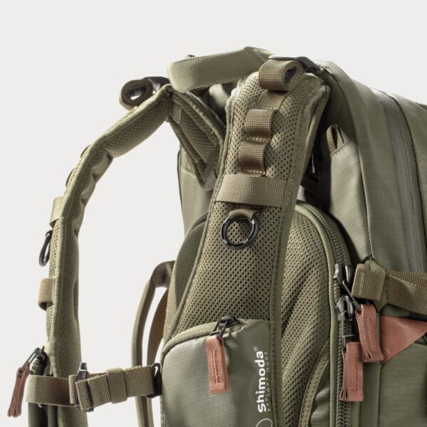 shimoda-explore-v2-30-backpack-army-green-520-155-06-moment