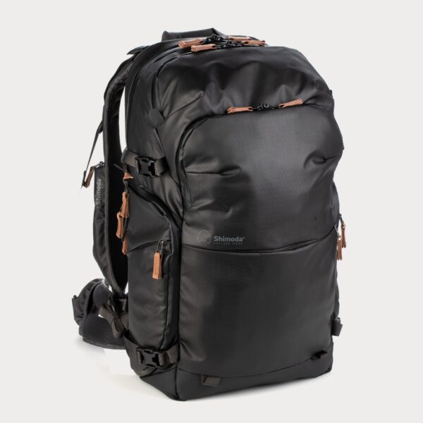 shimoda-explore-v2-30-backpack-black-520-154-01-moment
