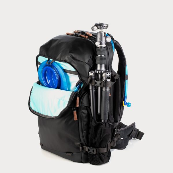 shimoda-explore-v2-30-backpack-black-520-154-04-moment