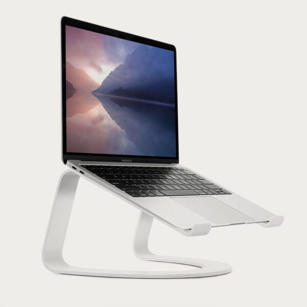 twelve-south-curve-ergonomic-laptop-cooling-stand-white-12-1915-01-moment