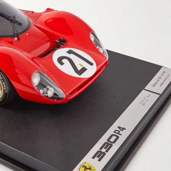 Amalgam Collection Ferrari 330 P4 LeMans 1967 1 8 Model Car 0400596860949